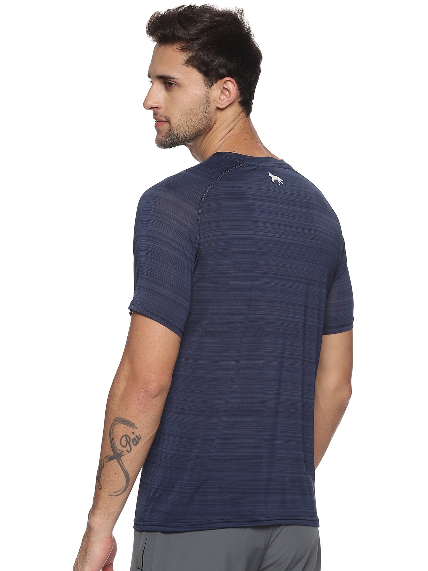 Wild Dogs Men Navy Blue Textured Round neck T-shirt